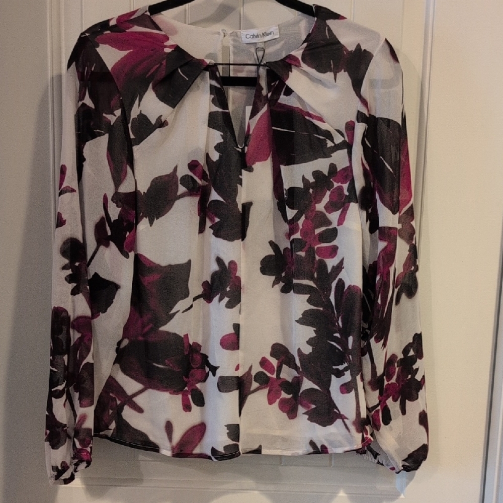Black and Pink Pleated Blouse with Long Sleeves and Mandarin Collar